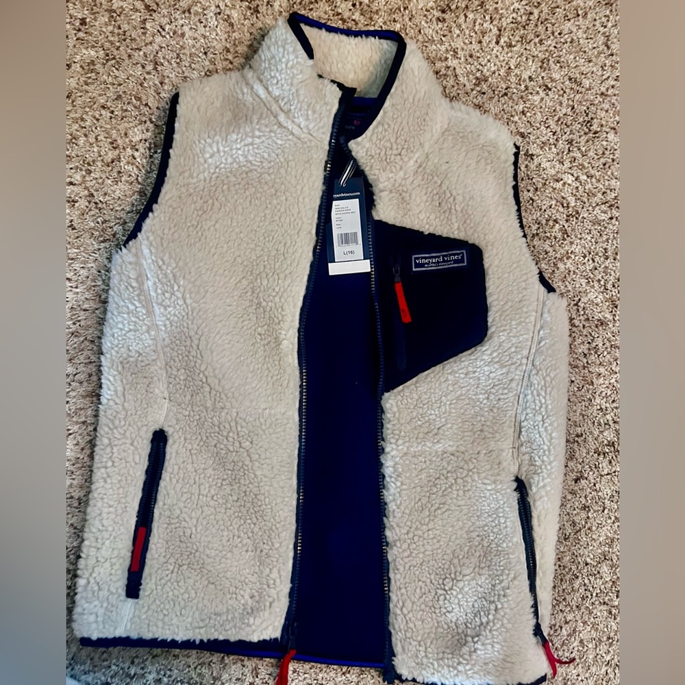 Vineyard Vines Boys Sherpa Vest Sz L (16)